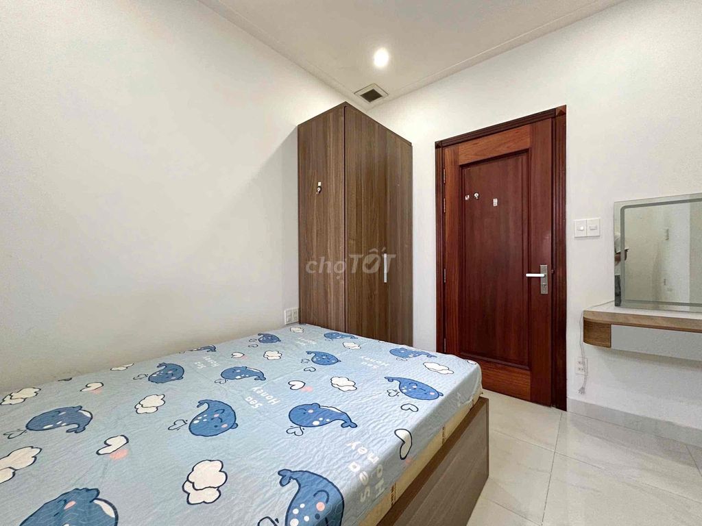 Two bedrooms. Two Tân Bình toilets.
