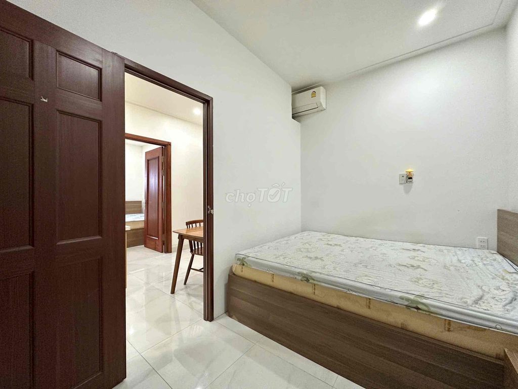 Two bedrooms. Two Tân Bình toilets.