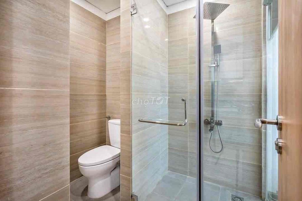 Nguyễn Cửu Vân – nice room, soft price, table position