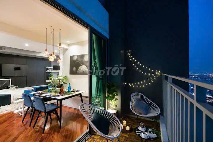 The View Riviera Point rents two bedrooms, two toilets, 92 meters of nice furniture, in and out.