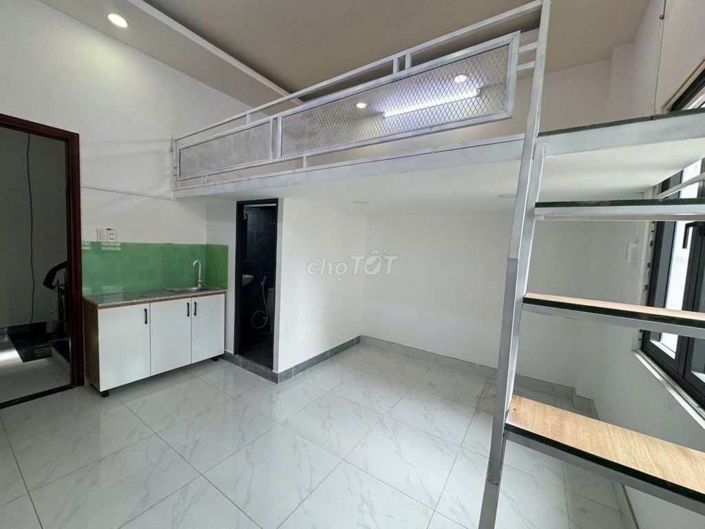 Rent Duprix the sky window divided the sleep space right into college vlu