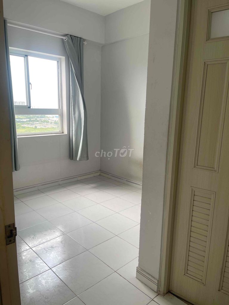 Rent an apartment on Nguyễn Văn Linh.