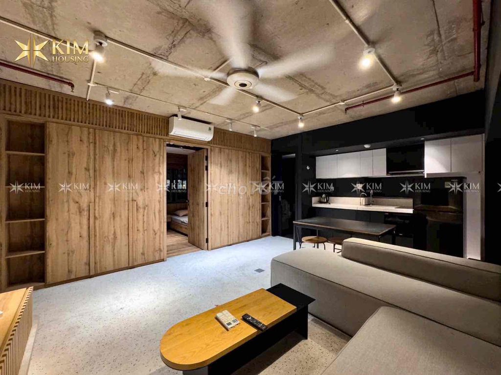 Điện Biên Phủ Balcony, suite one, bedroom.