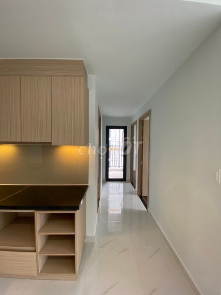 Rent a three-room Lovera Vista.6 million a month.