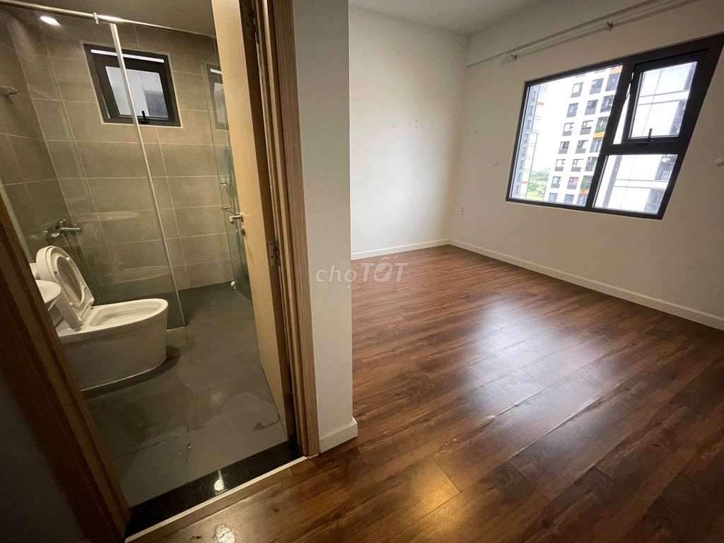 Rent a three-room Lovera Vista.6 million a month.
