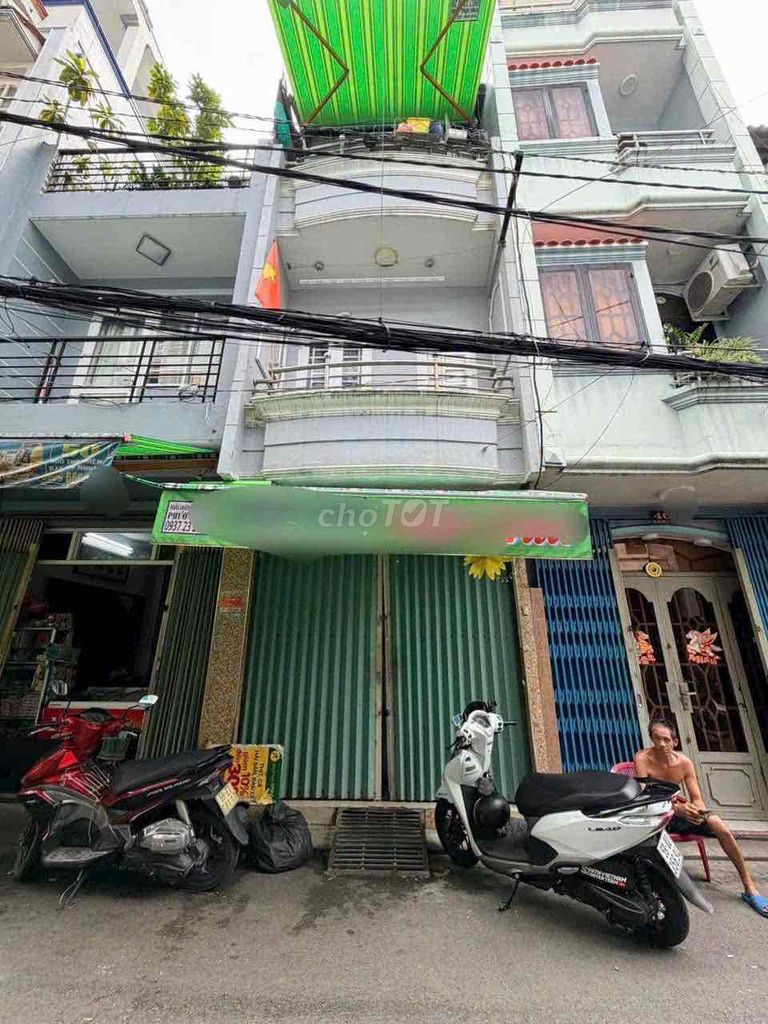 Ngô Thời Nhiệm bedrooms near the high school of sass win a row.