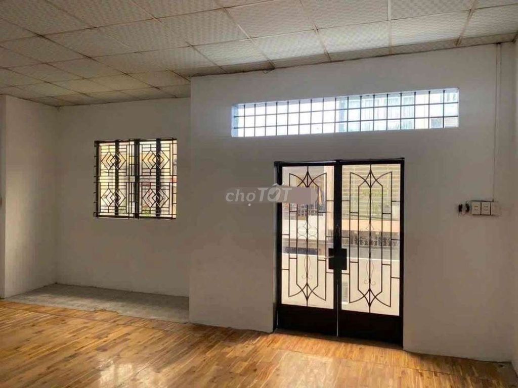 21 million x 25 meters a nice watch the entire time 8 m Bình Long rented warehouse 3 fa