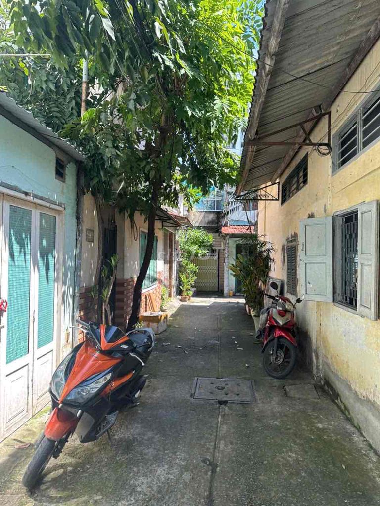 It's the owner who needs to rent the House
