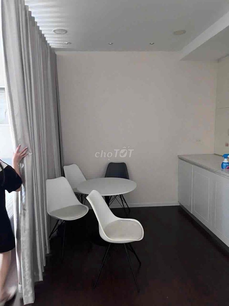 The apartment is a 50-meter bedroom full of icon56 furniture.
