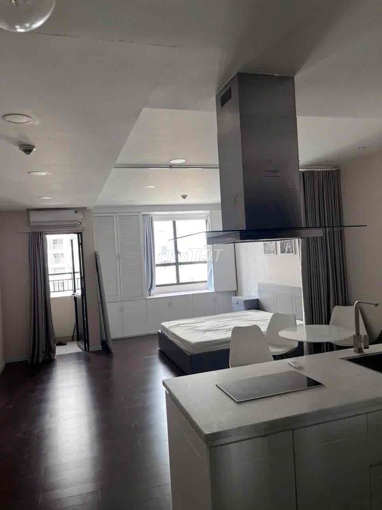 The apartment is a 50-meter bedroom full of icon56 furniture.