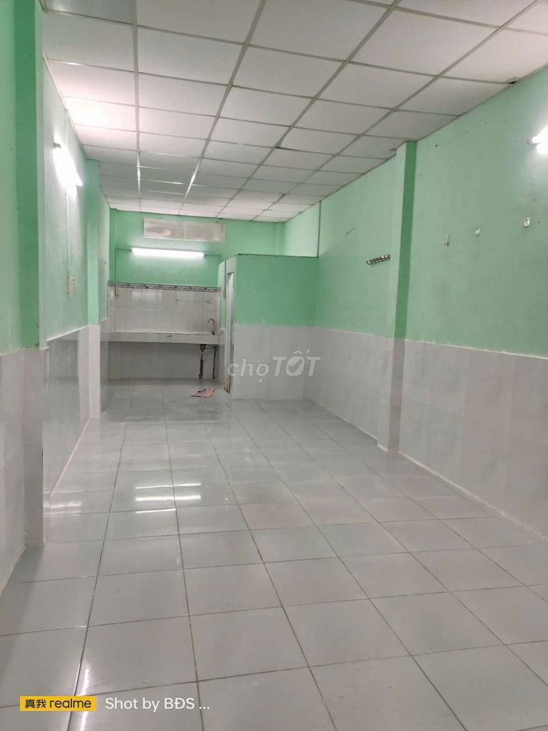 Rent 36 hbc 3.2 million a month.