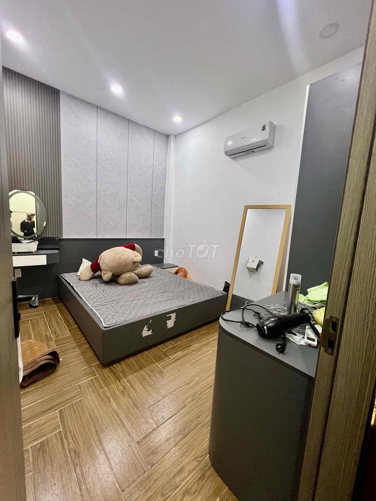 Rent Full House Six x12 One floor 3 bedroom 2 toilets 1/ Short Tnv