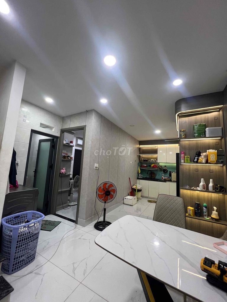 Rent Full House Six x12 One floor 3 bedroom 2 toilets 1/ Short Tnv