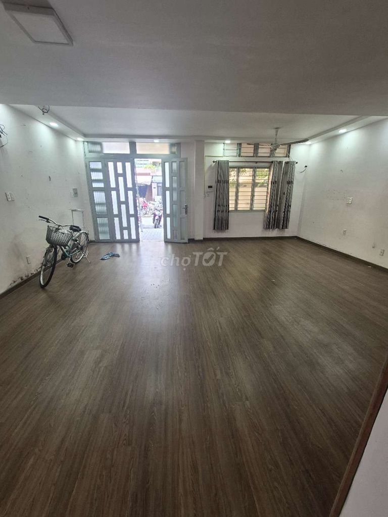 Rent 8 x10 meters a floor 3 bedroom 2 downstairs floor floor Tây Thạnh
