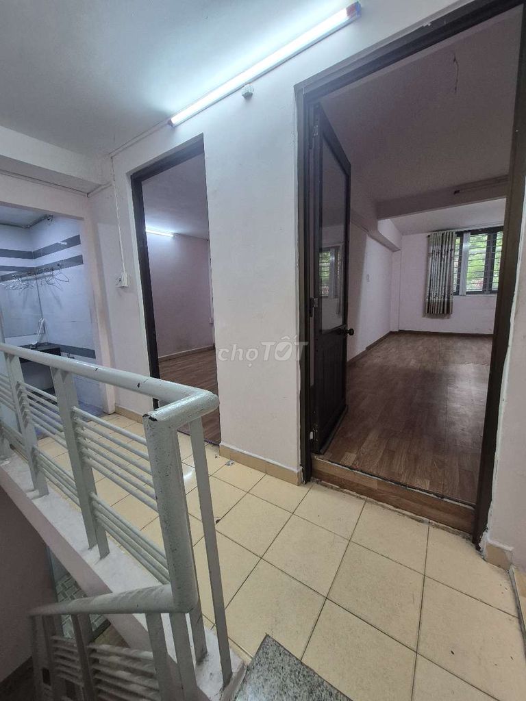Rent 8 x10 meters a floor 3 bedroom 2 downstairs floor floor Tây Thạnh