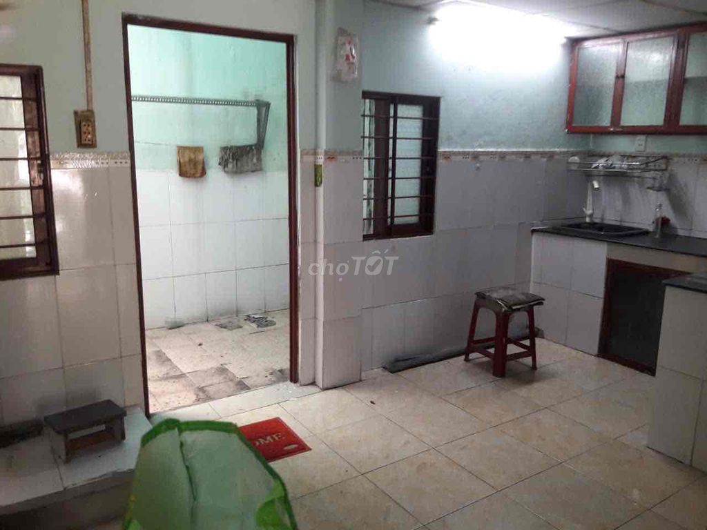 Rent the house cheaply. số 52 rockets at 11 million.