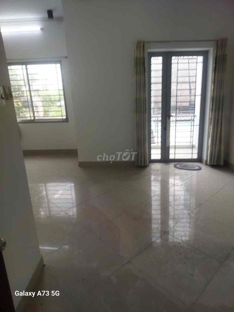Rent 6 x 14 meters, one floor, 3 bedroom, near Central, Third, District 12