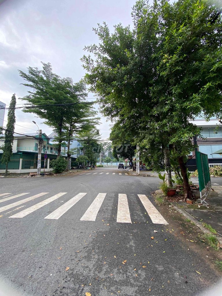 Rent the corner of the Fire Arrow, Bình Tân, 15 x 30 meters, 35 million