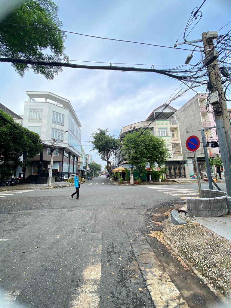 Rent the corner of the Fire Arrow, Bình Tân, 15 x 30 meters, 35 million