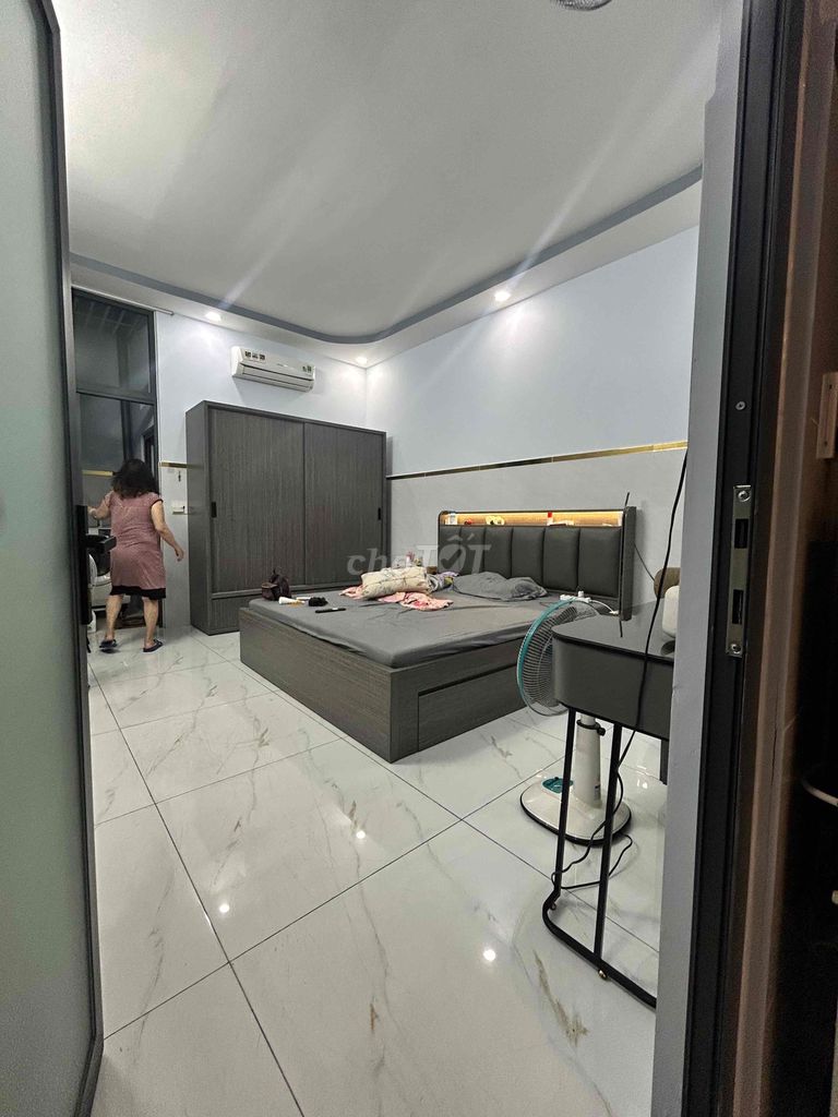 Hoàng Văn Thụ front house - beautiful new home, full interior - C
