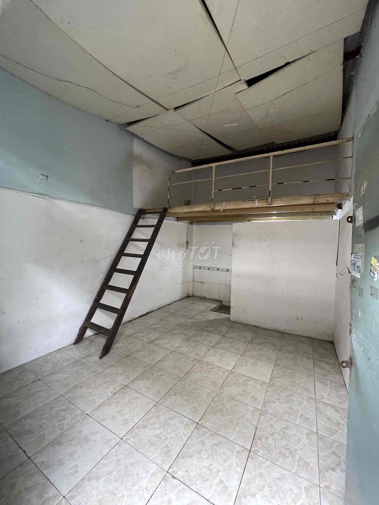 A 1,000,000-dollar motel-- Nhà Bè nears the winning university.