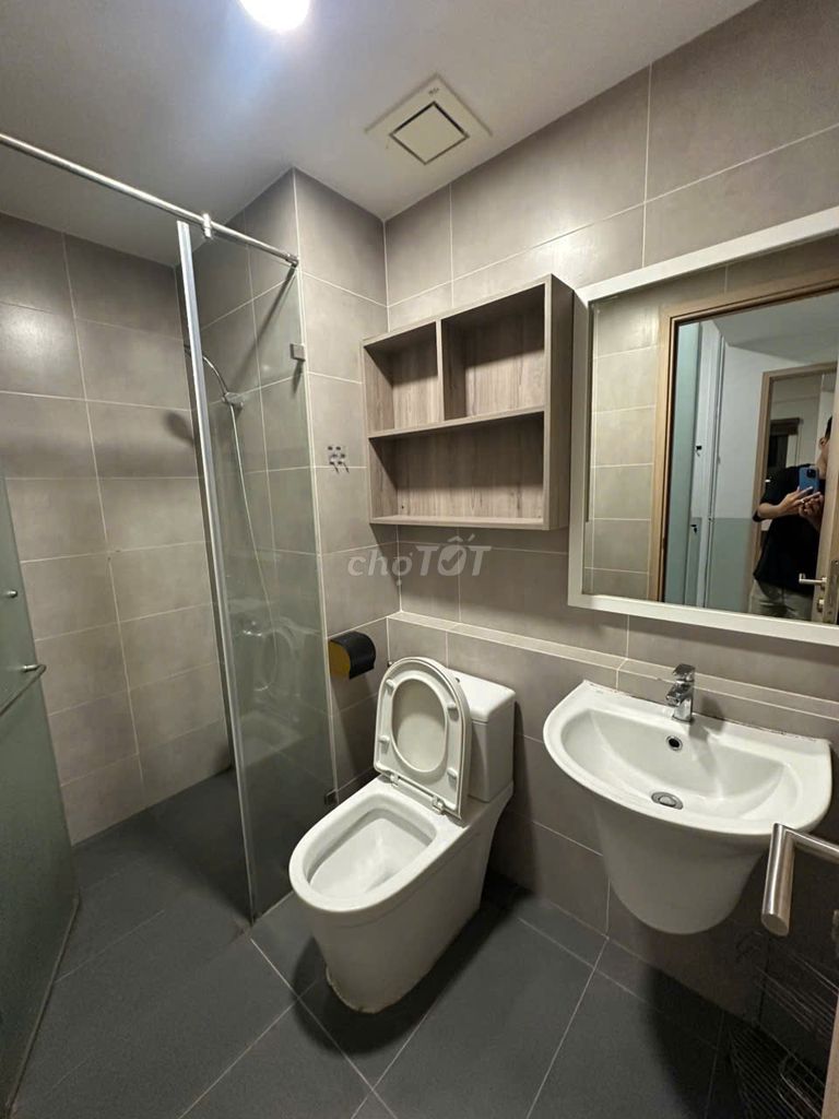 Rent Lovera Vista apartment.