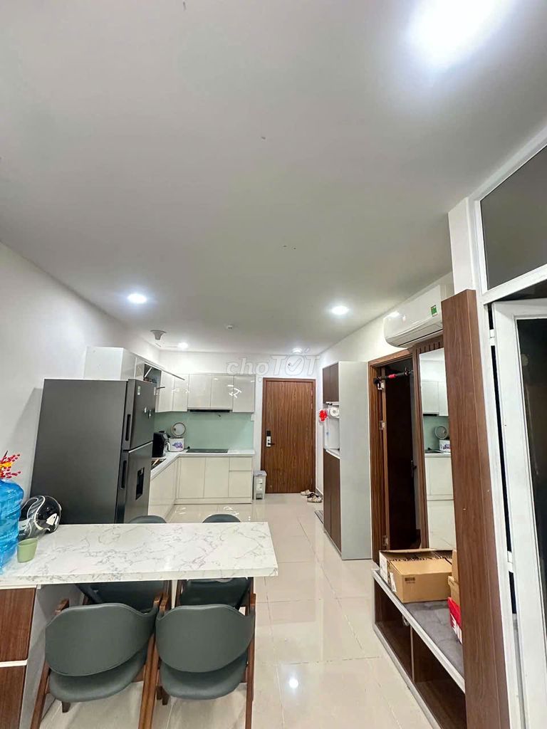 Rent the apartment the whole house!