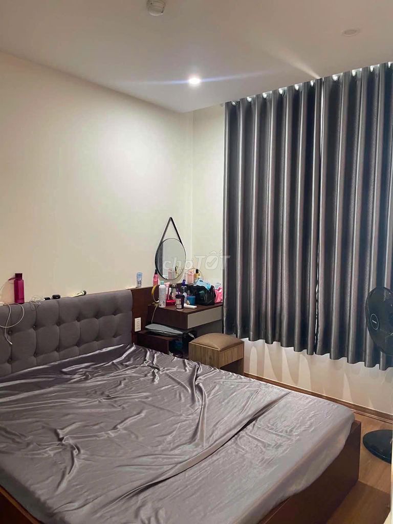 Rent the apartment the whole house!