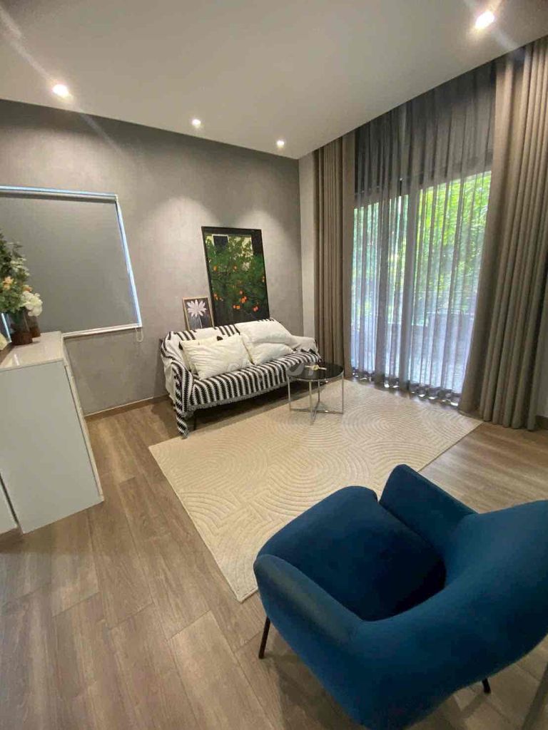 Rent a Đỗ Xuân Hợp compund near Global City. 9 million a month.