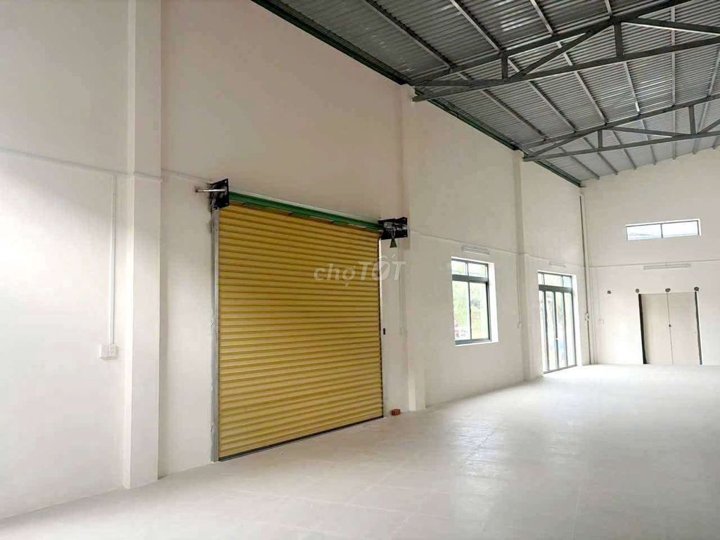 Rent a garage. 1 Tân Hiệp 15. Hóc Môn.