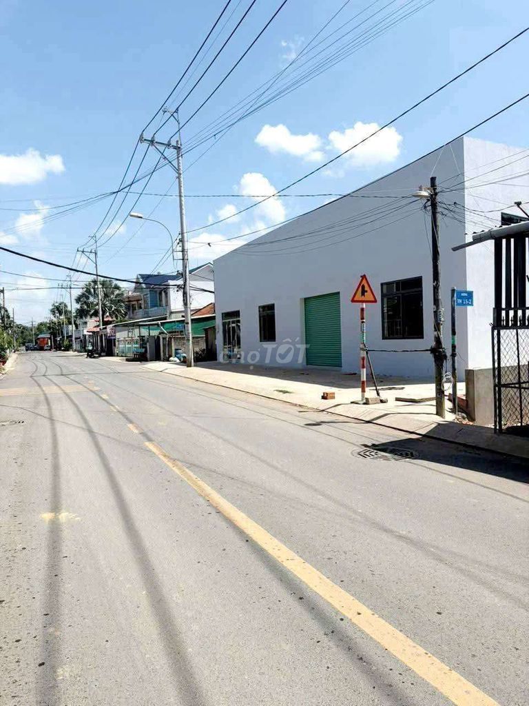 Rent a garage. 1 Tân Hiệp 15. Hóc Môn.