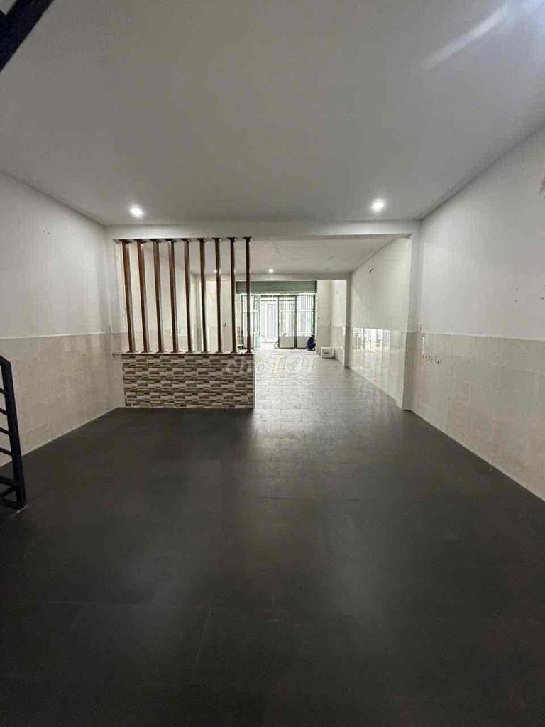 Home 5 x 20 meters of free land during the suit of dress,
