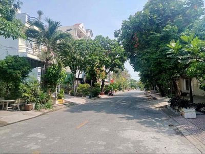Rent a Nội Bộ Cao Lỗ house. area 4 x20. It's 26 trieu.