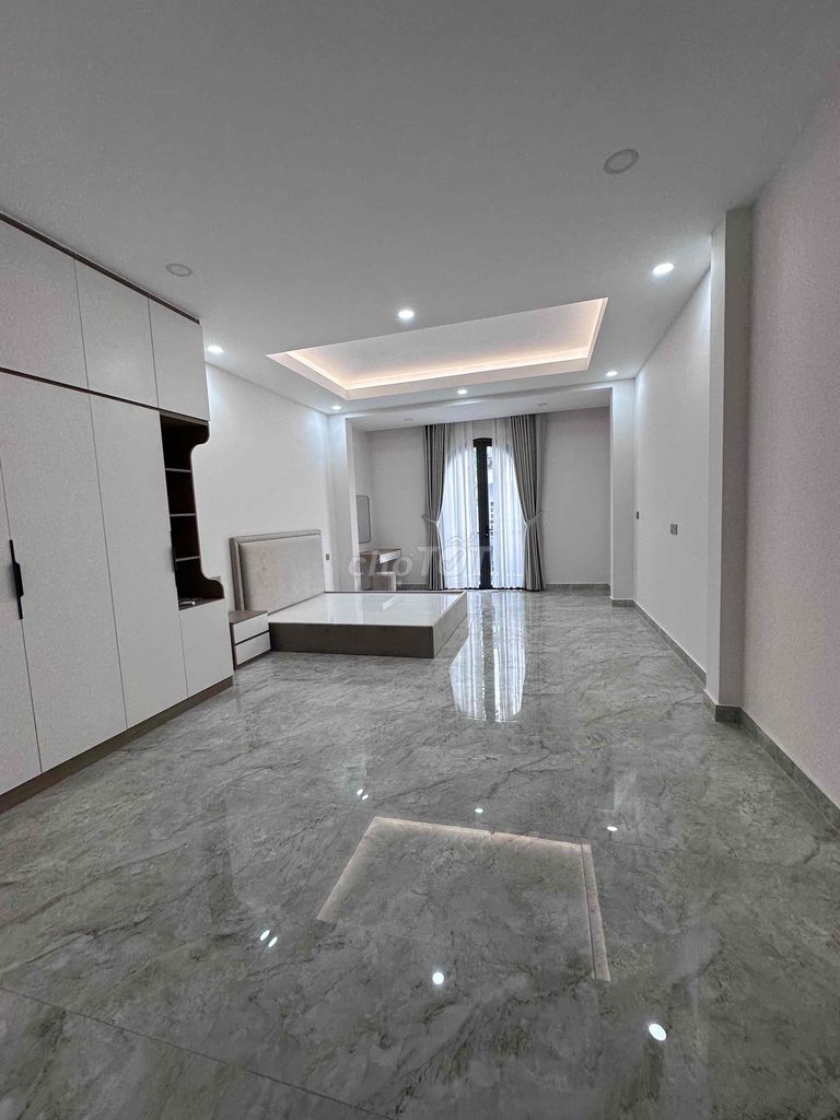 Rent a nice, số 32 missile building three minutes from Aeon Mall.