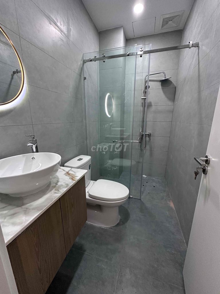 Rent a nice, số 32 missile building three minutes from Aeon Mall.