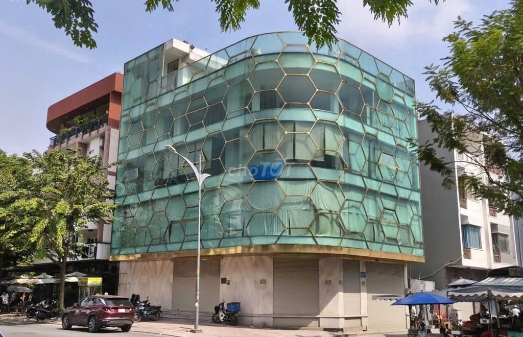Rent building Phạm Văn Ngôn Thủ Đức, 600 meters, 4-story vault, elevator.