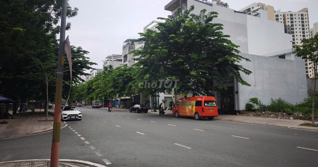 Rent building Phạm Văn Ngôn Thủ Đức, 600 meters, 4-story vault, elevator.