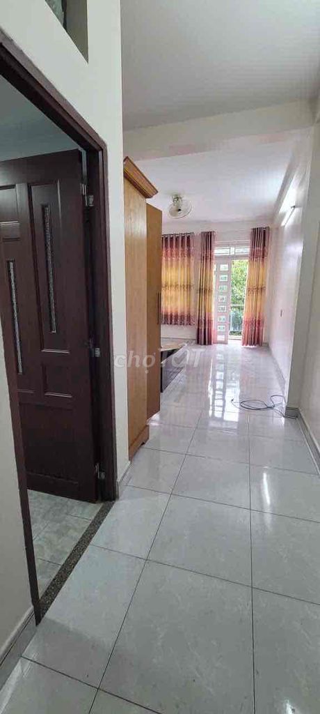 Rent a full house 4 x20 M - 780 fog, 12th District