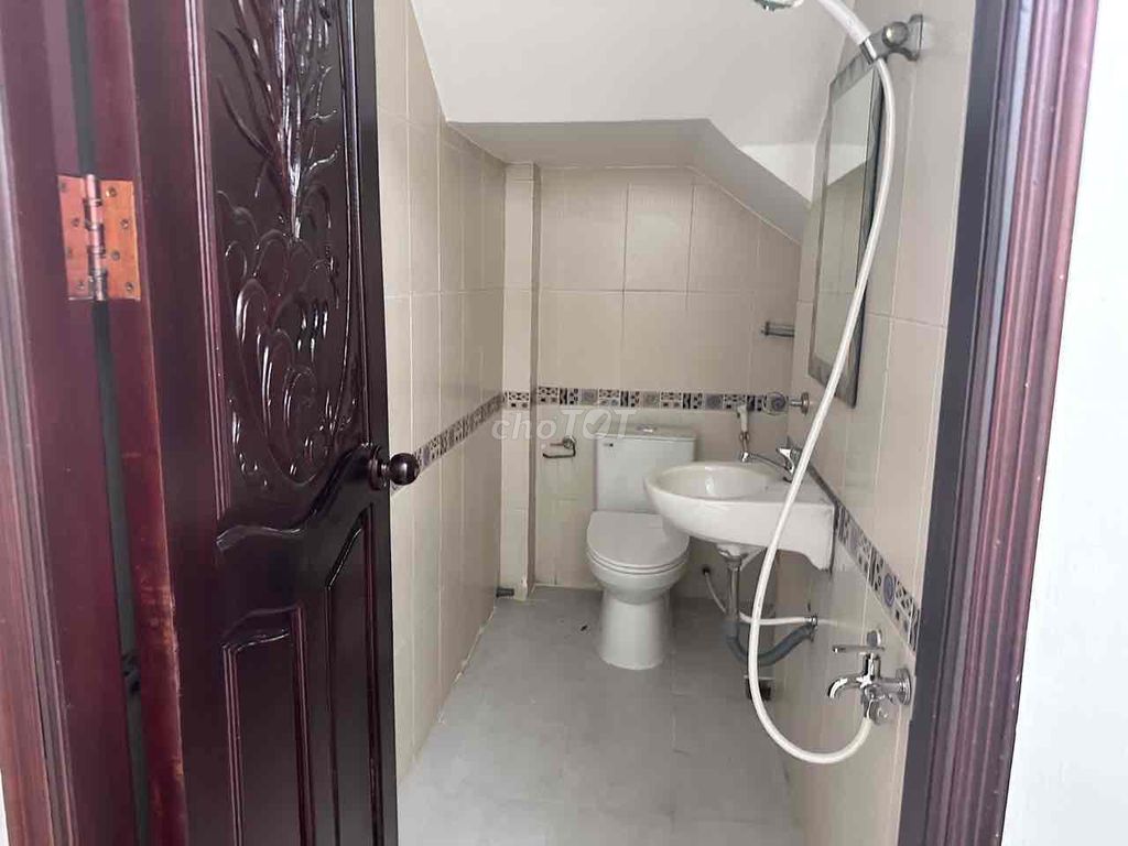 Rent a Số 2 district 6 near a $17 million clinic.