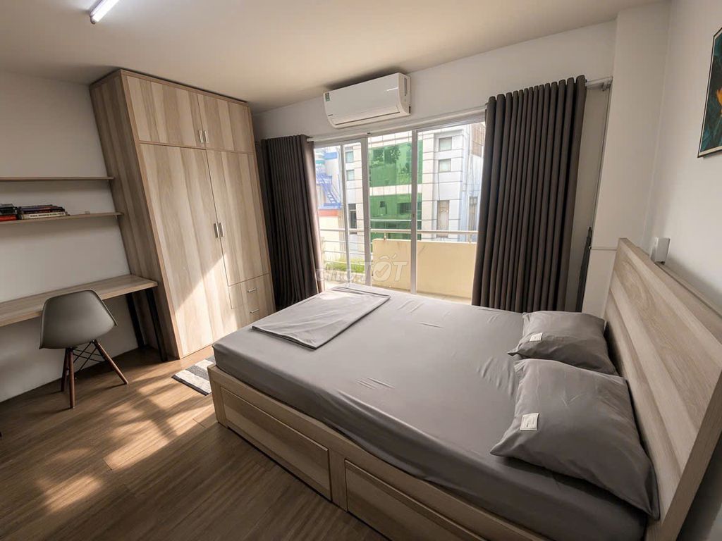 4th floor - 720 402 balcony, 35 meters2, 6.5 million a month.