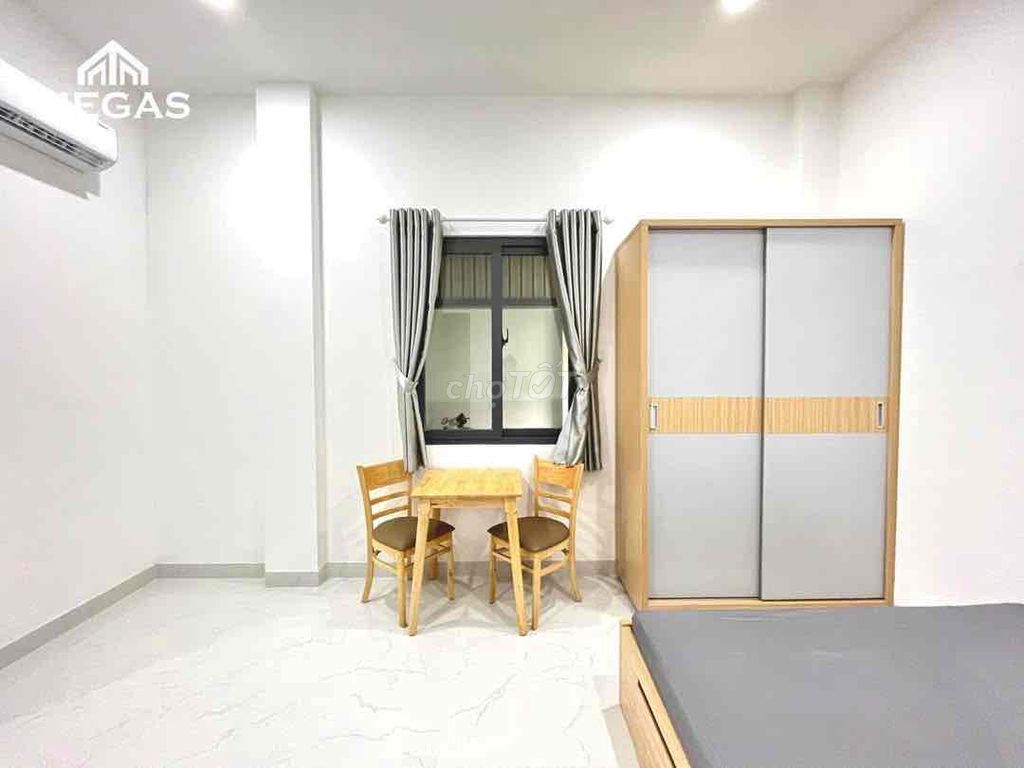 Rent a cheap studio-- fully equipped room, in place.