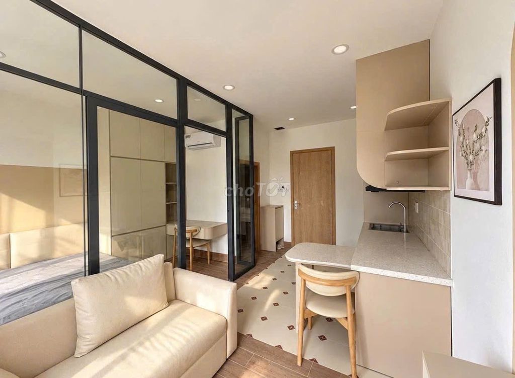One bedroom plus one new living room -- not shared owner -- full interior.