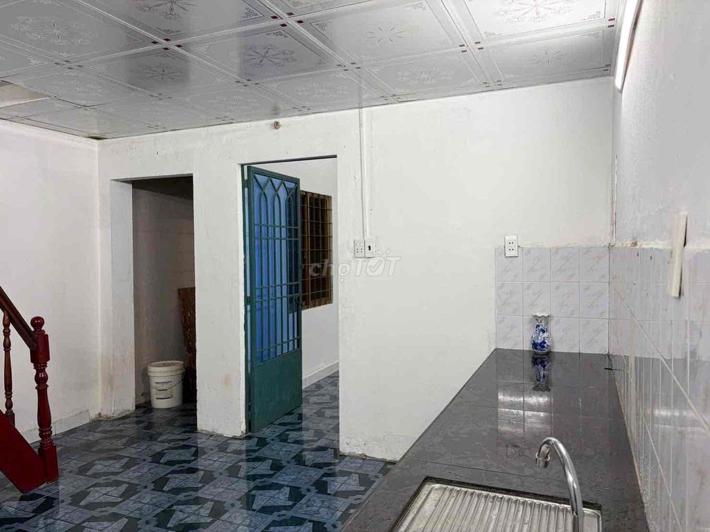 Two bedrooms near 4 Thủ Đức, densely populated.
