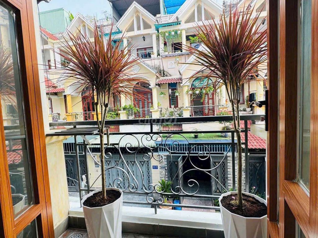 Rent the original thạnh xuân.