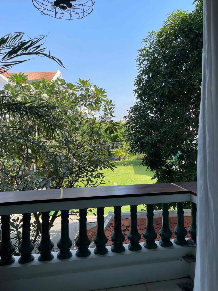 Rent a pool garden house - Nguyễn Văn Hưởng, Thủ Đức