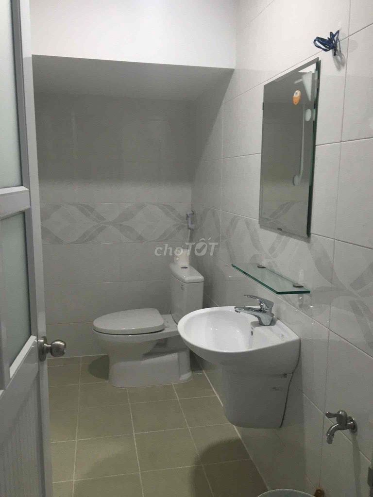 The ground house, 5 x 20-3 bedroom, 3 toilets with the Compried Eldalia interior.