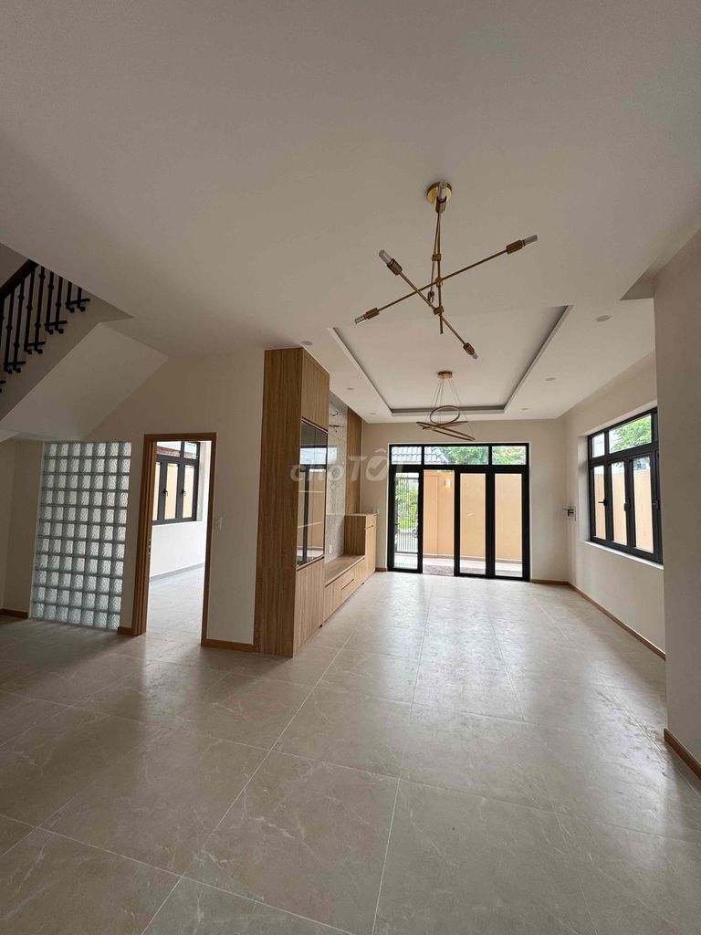 Rent the joint villa - full interior right near global City
