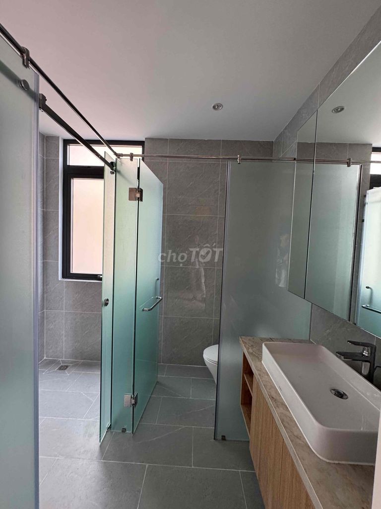 Rent the joint villa - full interior right near global City