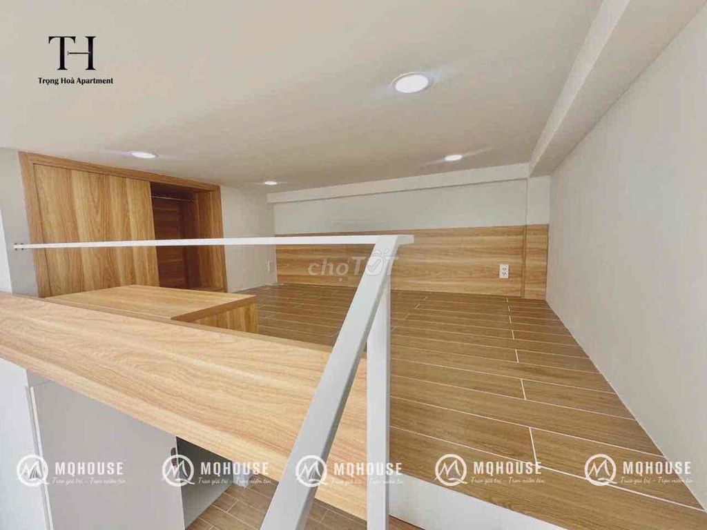 Room/ apartment's up, windows are open, Tân Hương!