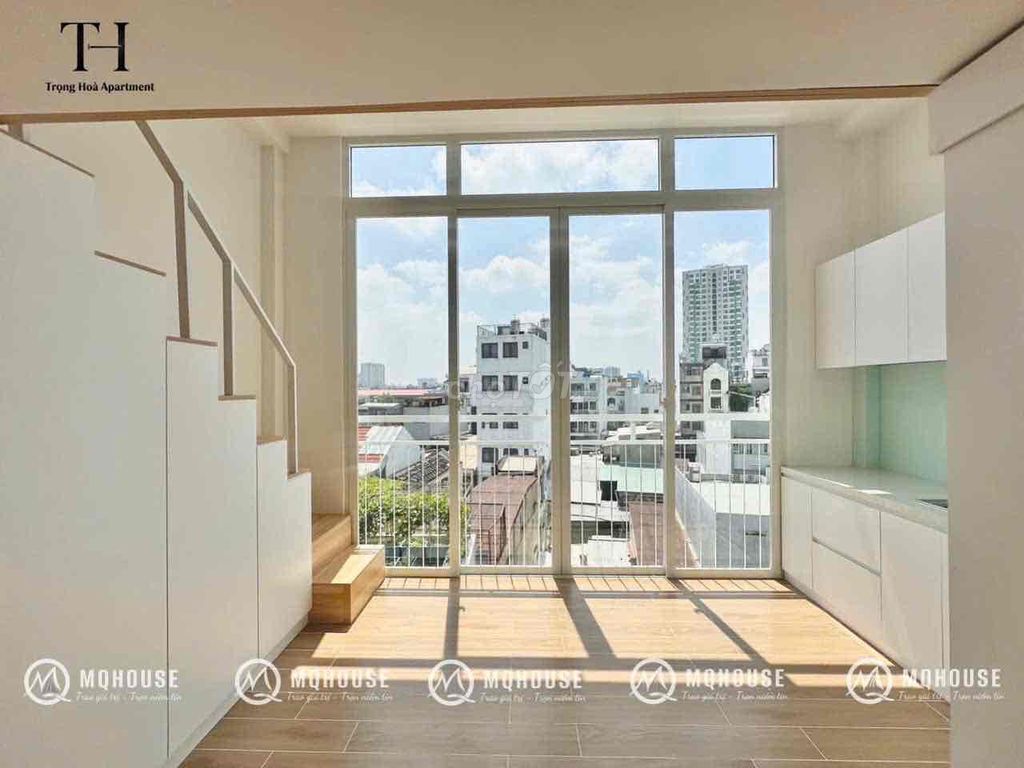 Room/ apartment's up, windows are open, Tân Hương!